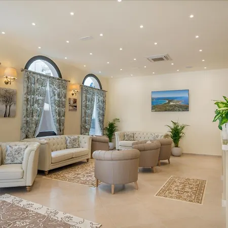 Regina Elena 4* אולביה