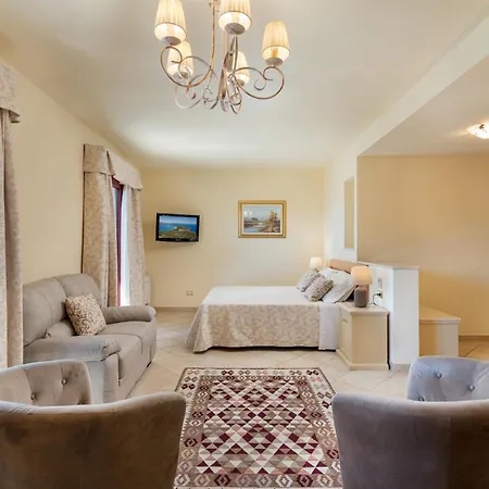 Regina Elena מלון 4*