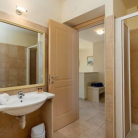 Regina Elena Hotel 4*