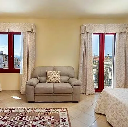 Regina Elena Hotel 4*