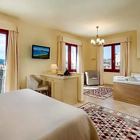 Hotel Regina Elena 4*