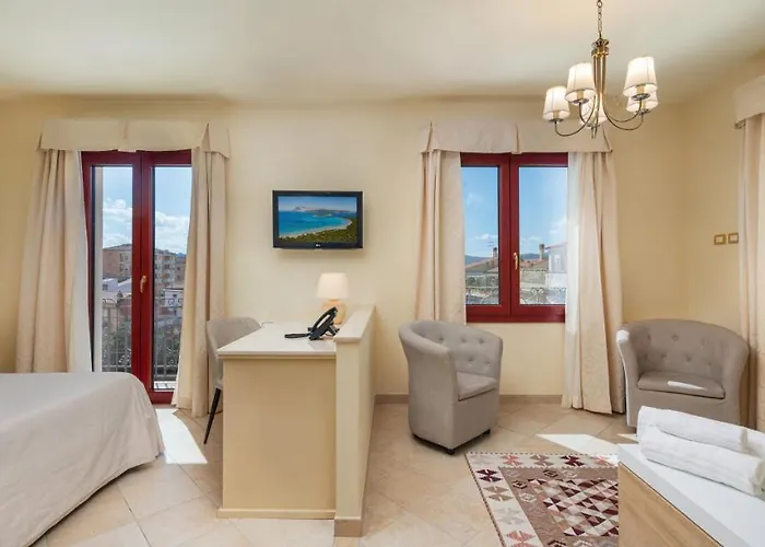 Regina Elena أولبيا