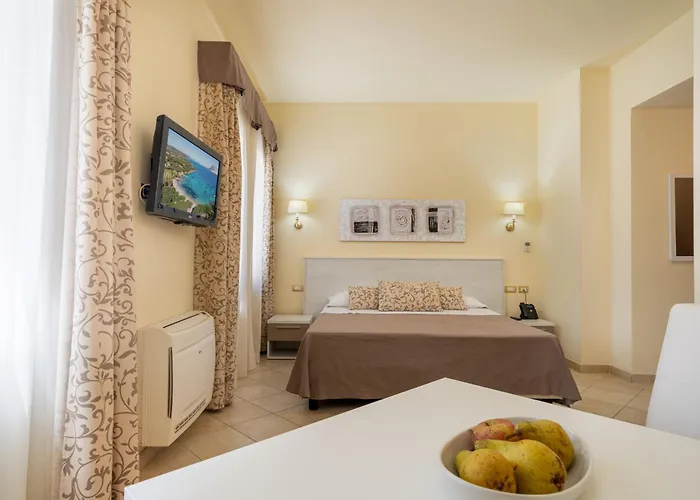 Regina Elena فندق 4*